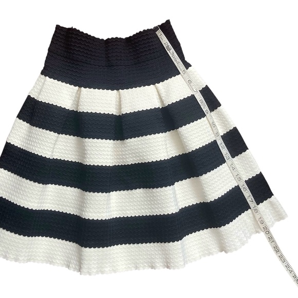 Anthropologie Girls From Savoy Pointe Belle Striped Skirt Women S Black & Cream - Picture 8 of 8